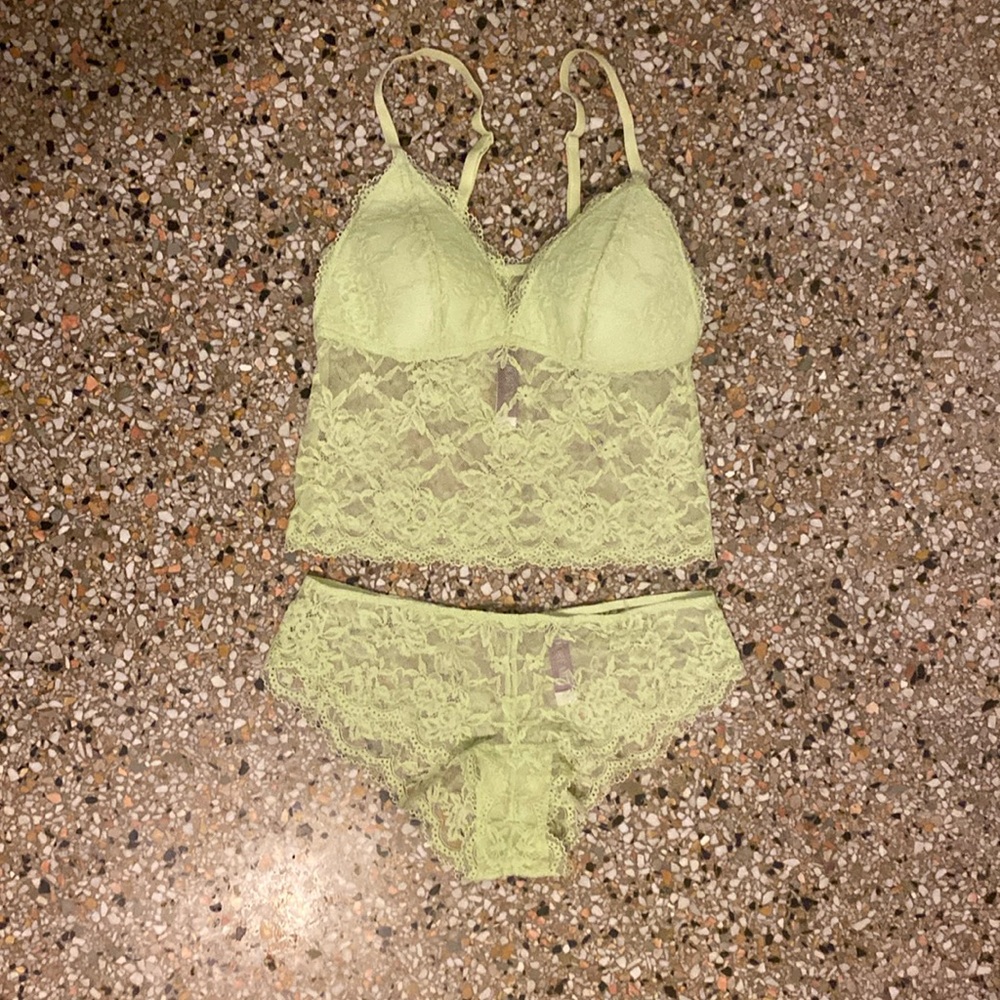 Adore Me Women’s Bra and Panty Set Light Lime Green Size Small New Never Worn